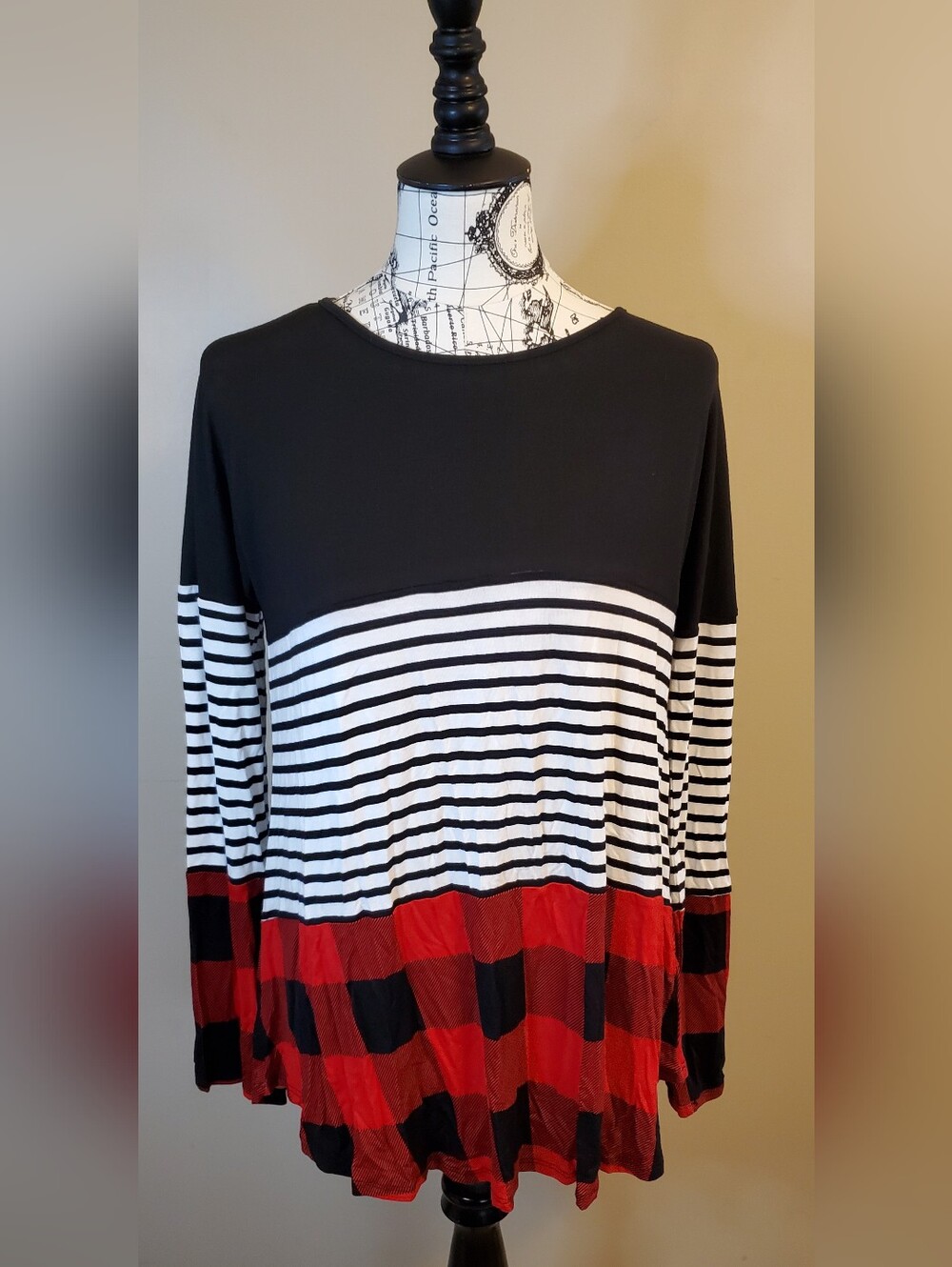 Zenana Womens Large Buffalo Plaid Stripe Colorblock Tunic Top Black Red L Boho